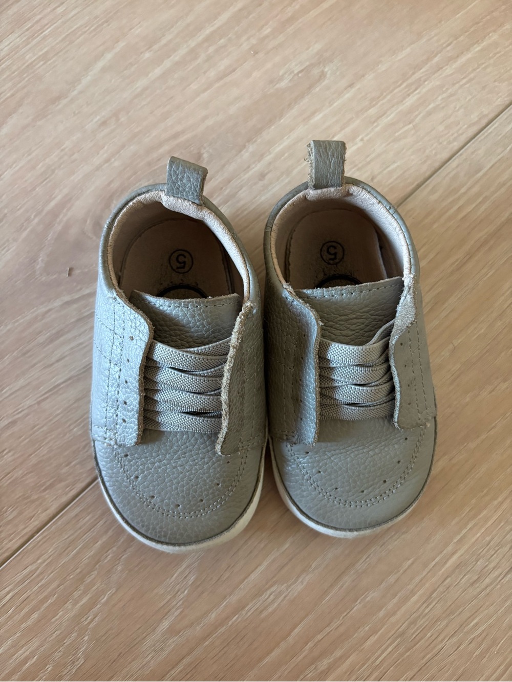 Little love bug size 5 slip on shoes